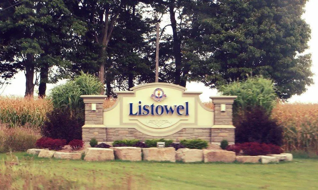 Listowel Ontario welcome sign